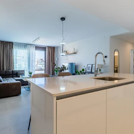 Modern 2br With Sea View * Μαρμπέλλα